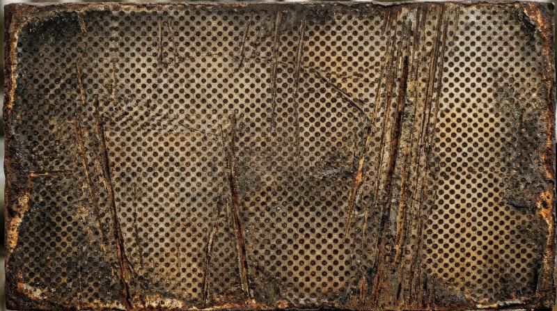 A streaky rusty metal halftone texture with aged linear wear, oxidized detail and industrial character, ultra-realistic, no logos.